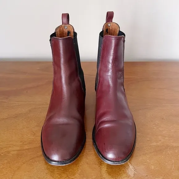 Frye • Melissa Chelsea Boot low heel Redwood burgundy brown leather