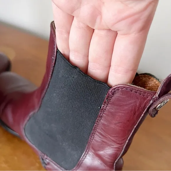 Frye • Melissa Chelsea Boot low heel Redwood burgundy brown leather
