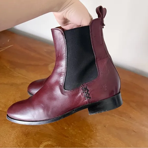 Frye • Melissa Chelsea Boot low heel Redwood burgundy brown leather