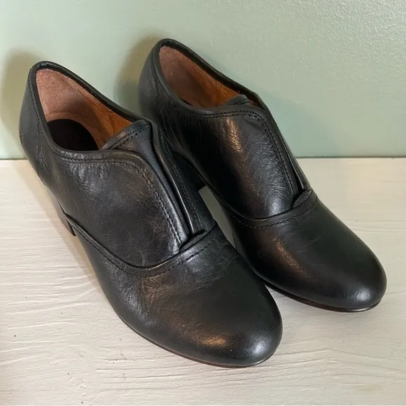 Frye Stella Slip Block Heel Boots Black Leather