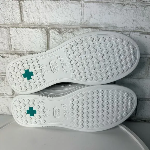 Gales Shoes Nursing Nurse Frontline Slip On Non Slip White NEW Unisex 8 / 10