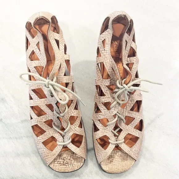 Gentle Souls Okey Dokey Lace Up Sandals Heels Gold Bronze Brown 9.5