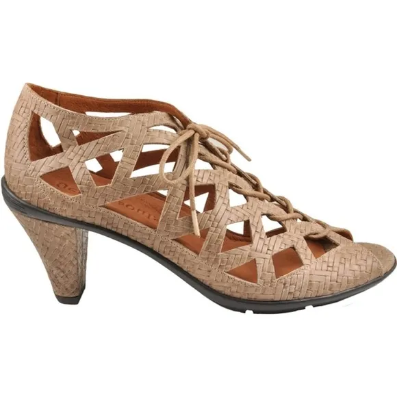 Gentle Souls Okey Dokey Lace Up Sandals Heels Gold Bronze Brown 9.5