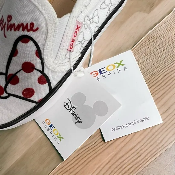 Geox x Disney J Kilwi Minnie Mouse Girls Slip-On Canvas Sneakers