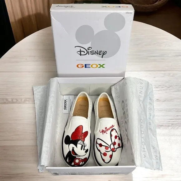 Geox x Disney J Kilwi Minnie Mouse Girls Slip-On Canvas Sneakers