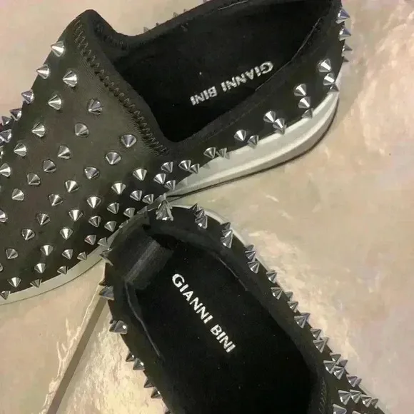 Gianni Bini studded slip on sneakers size 9 new without box