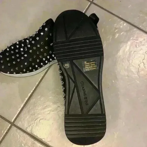 Gianni Bini studded slip on sneakers size 9 new without box