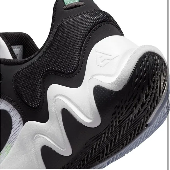 Giannis Immortality 2 White and Black Athletic Sneakers size 14