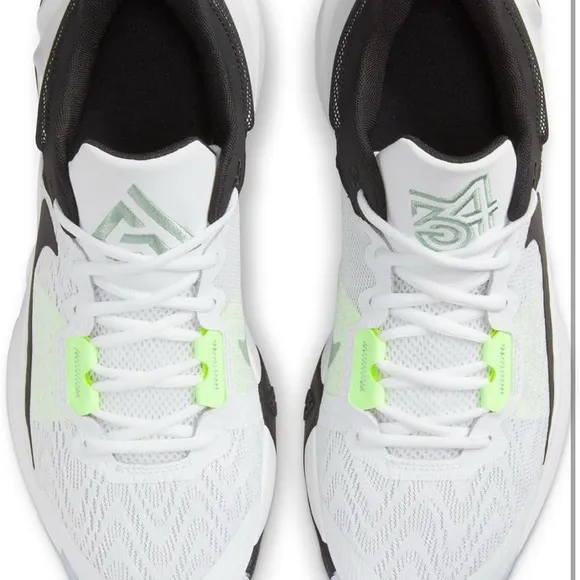 Giannis Immortality 2 White and Black Athletic Sneakers size 14