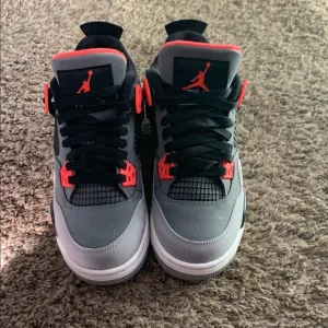 Girls Air Jordan 4 Retro Infrared Sneakers Size 5 Big Girls