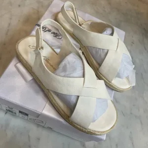 Girls sandals brand new in box