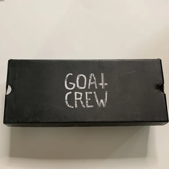 Goat Crew New In Box Red White  Bandana House Shoes Slippers Size 11