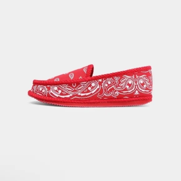 Goat Crew New In Box Red White  Bandana House Shoes Slippers Size 11