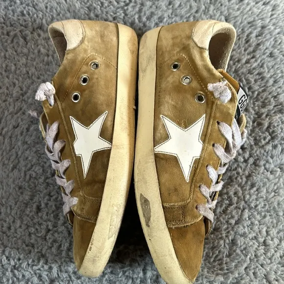 Golden Goose Suede Sneaker sz 37