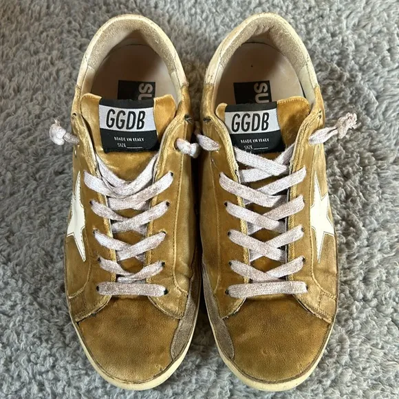 Golden Goose Suede Sneaker sz 37