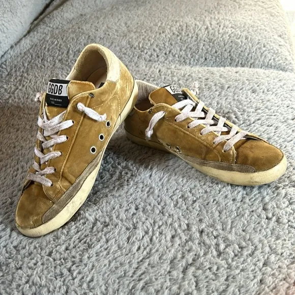 Golden Goose Suede Sneaker sz 37