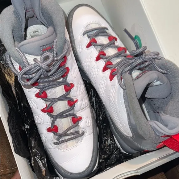 Gray and White Athletic Sneakers with Red Accents