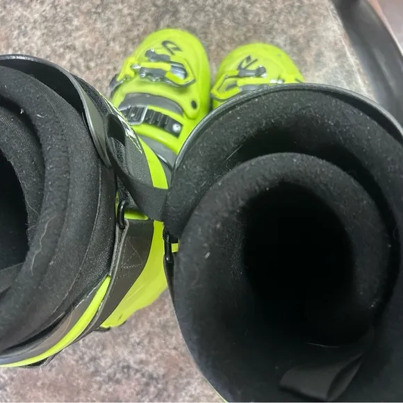 Green and Black Rain &amp; Snow Boots with Adjustable Fit