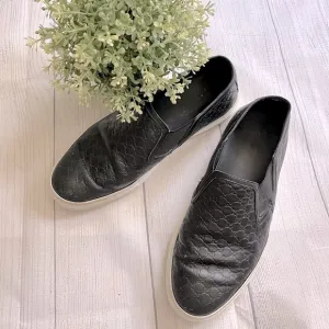 Gucci black leather slip on logo sneakers sz 8