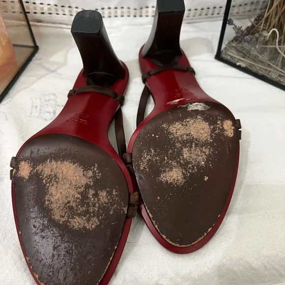 GUCCI - Elegant Red Strappy Women's Sandals