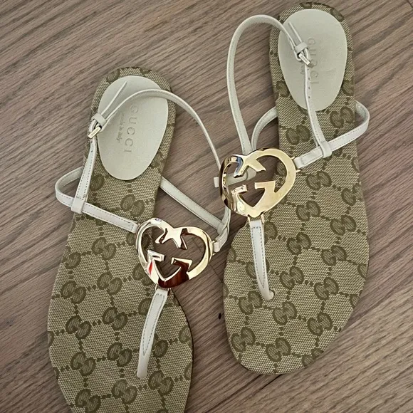 Gucci leather sandals