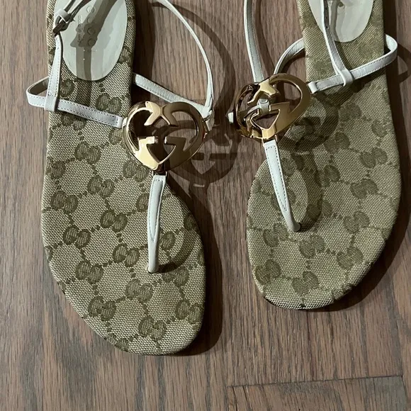 Gucci leather sandals