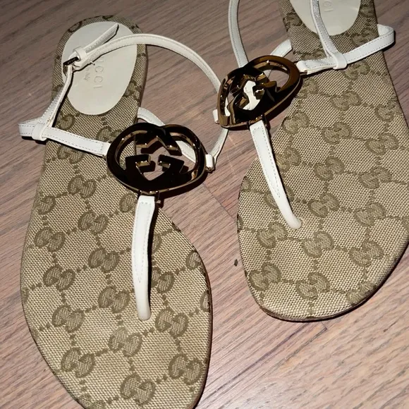 Gucci leather sandals
