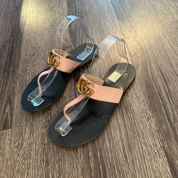 Gucci Marmont Leather Thong Sandals Authentic