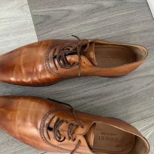 Gucci shoes for a Gucci lover