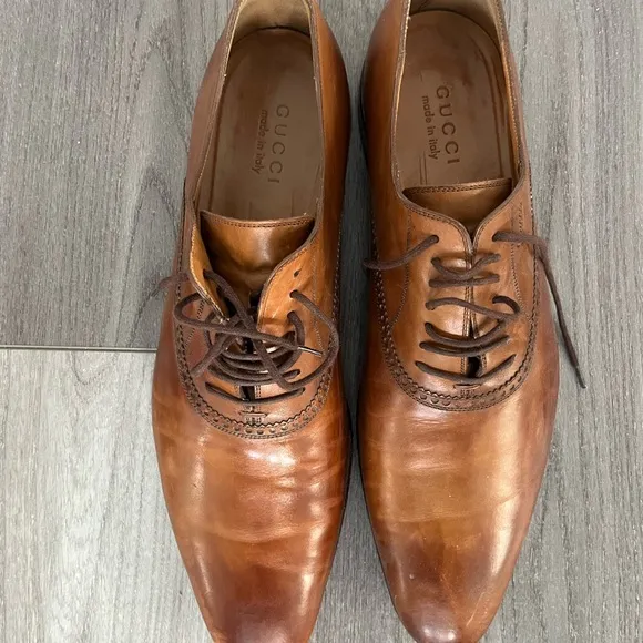 Gucci shoes for a Gucci lover