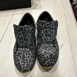 Gucci Sneakers - RARE Like New