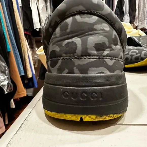 Gucci Sneakers - RARE Like New
