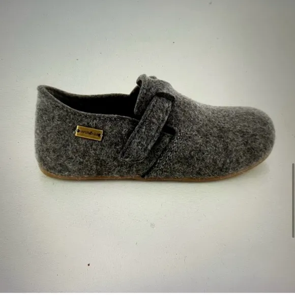 halflinger wool shoes/slippers size 42 nwt