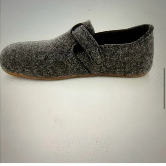 halflinger wool shoes/slippers size 42 nwt