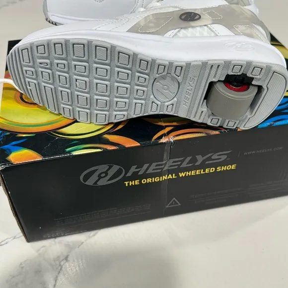 Heelys White Sneakers with Wheels