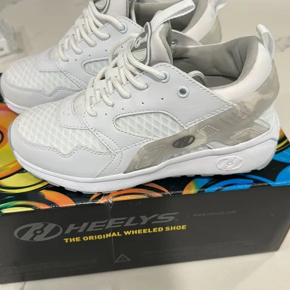 Heelys White Sneakers with Wheels