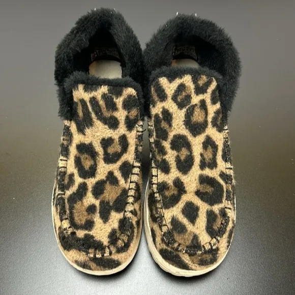 Hey Dude Denny Beige Leopard Animal Print Fur Ankle Bootie 6 Lightweight Comfy