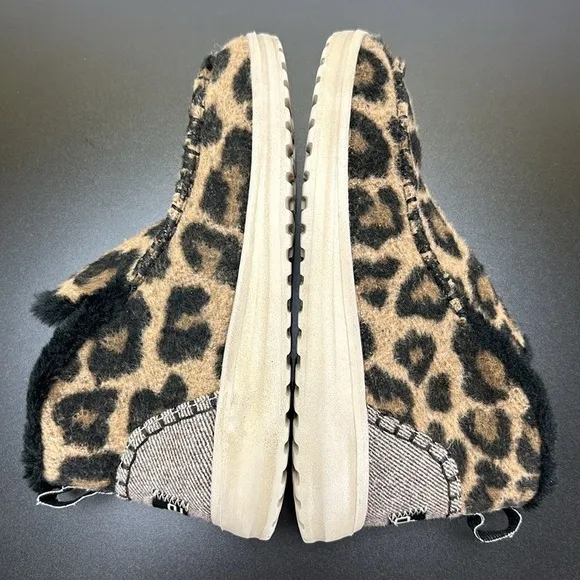 Hey Dude Denny Beige Leopard Animal Print Fur Ankle Bootie 6 Lightweight Comfy