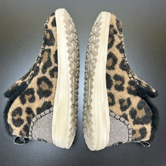 Hey Dude Denny Beige Leopard Animal Print Fur Ankle Bootie 6 Lightweight Comfy
