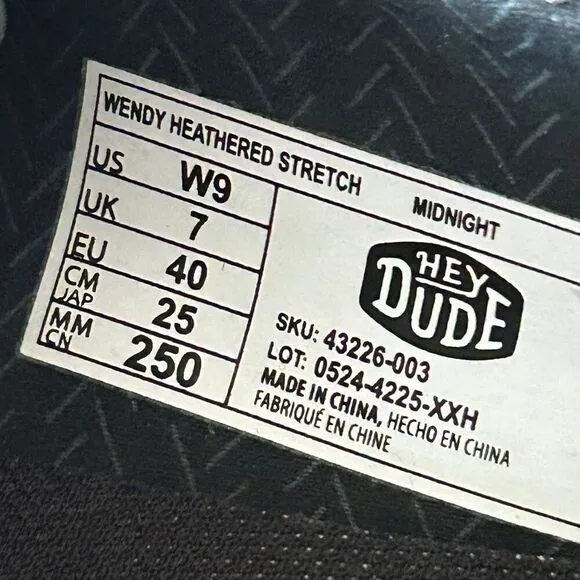 HEY DUDE black casual shoes sneakers women’s 9 new