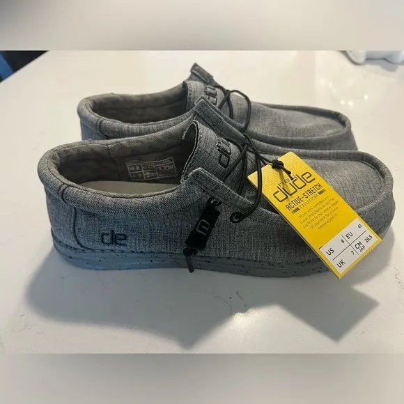 HEYDUDE Unisex Wally Stretch Casual Shoe Men size 8 women’s 9.5 NWT