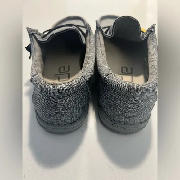 HEYDUDE Unisex Wally Stretch Casual Shoe Men size 8 women’s 9.5 NWT