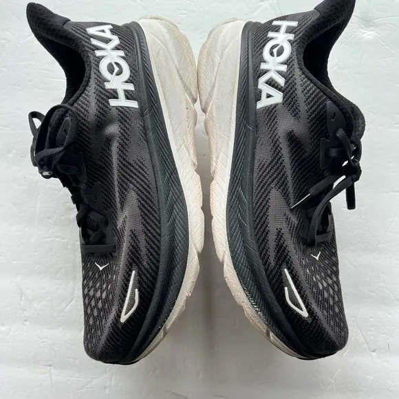 Hoka Clifton 9 Sneakers