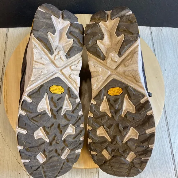 Hoka One One Anacapa GORE-TEX Low Dune Oxford Gray Sneakers Shoes 11.5D