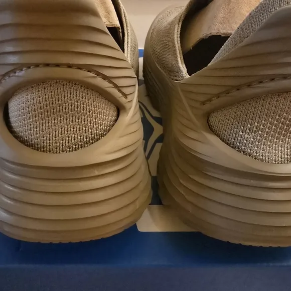 Hoka Restore TC Dune Slip On