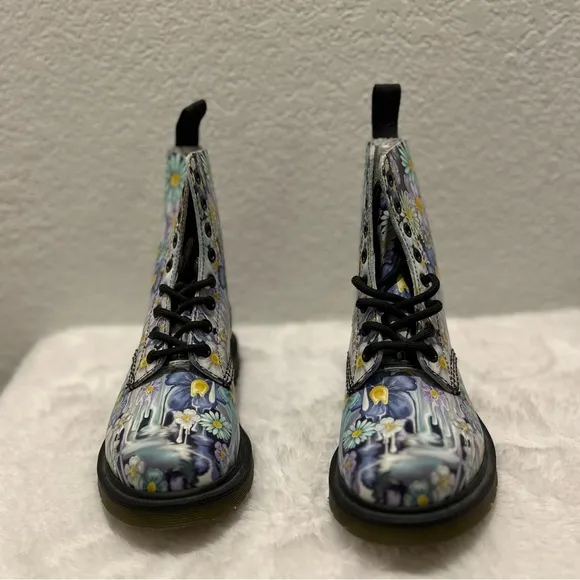 🎉HP🎉NWOT Dr Marten Pascal Purple Slime Drip Floral Boots