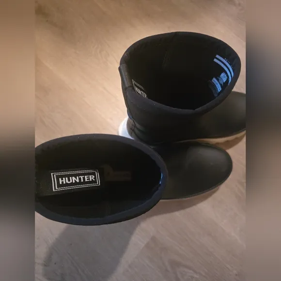Hunter City Explore Panelled Black Boots with White Sole Size 7 NWOT