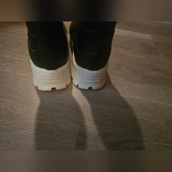 Hunter City Explore Panelled Black Boots with White Sole Size 7 NWOT