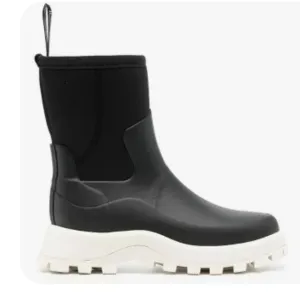 Hunter City Explore Panelled Black Boots with White Sole Size 7 NWOT
