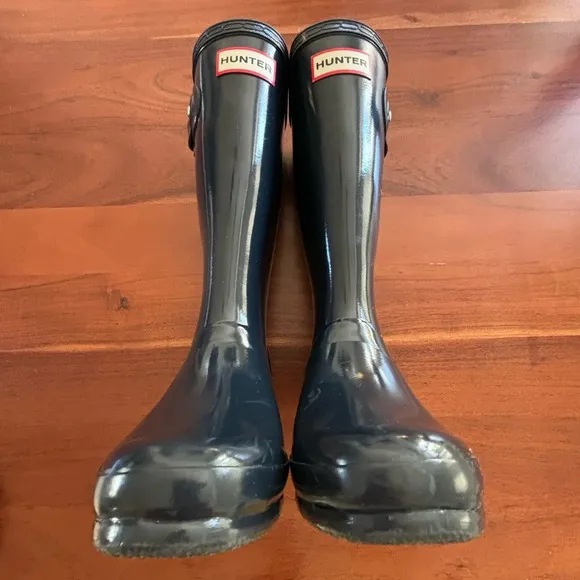 Hunter Original Tall High Gloss Rain Boots in Navy